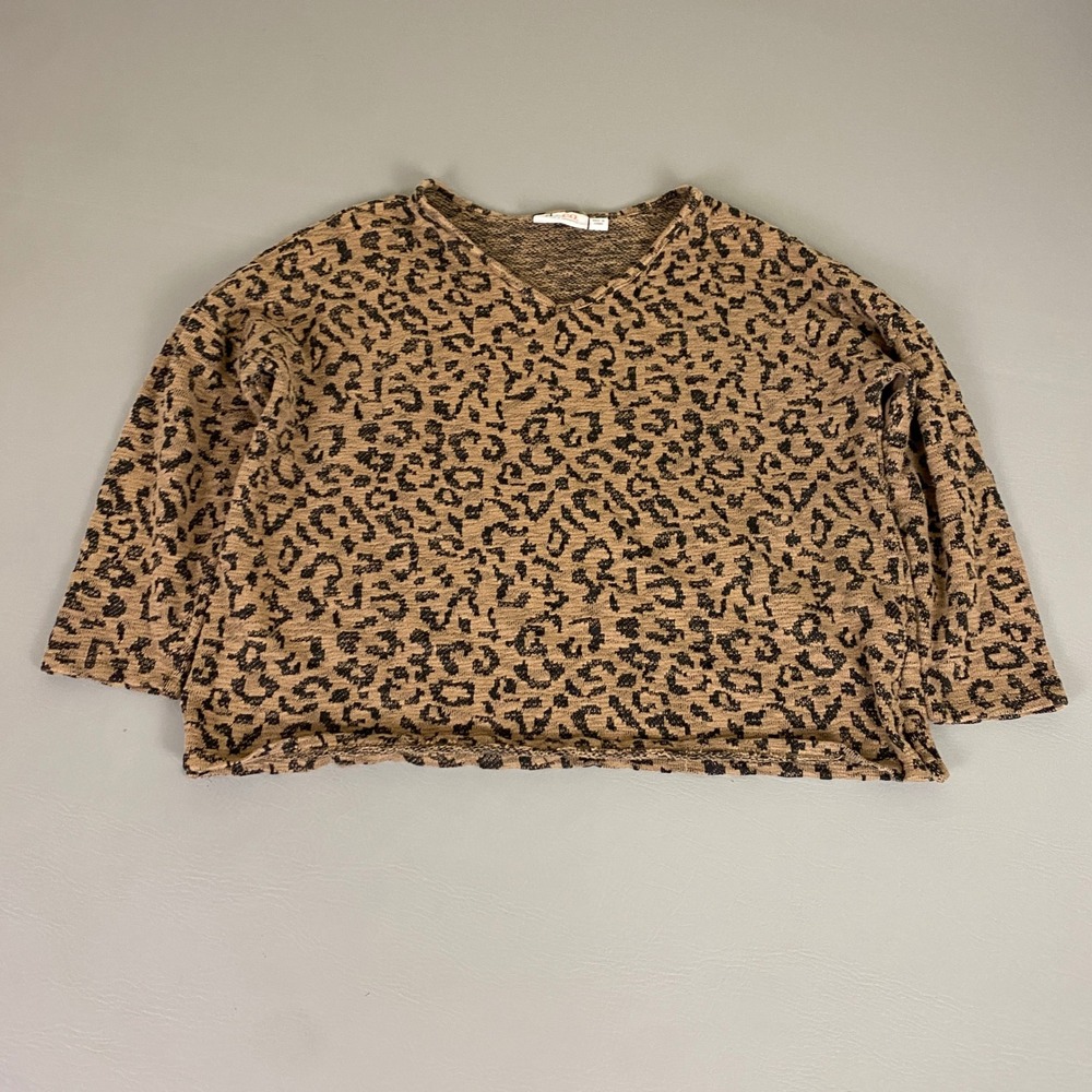 D&Co Denim + Company Sweater Top Women Size Large Leopard Print V‎ Neck